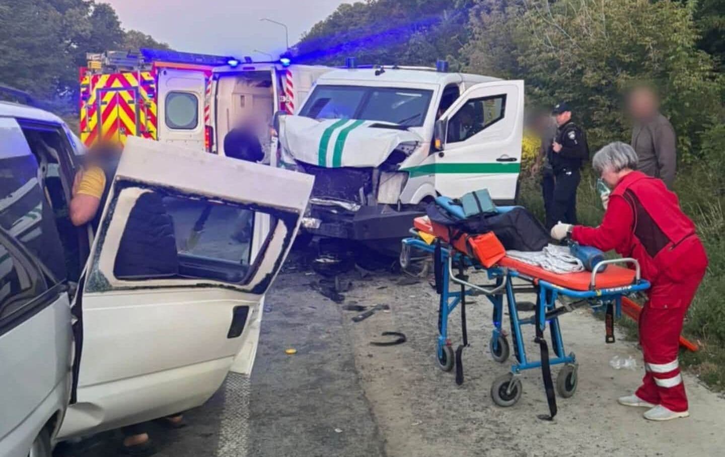 Понад 300 аварій сталось на Львівщині за місяць / фото поліції