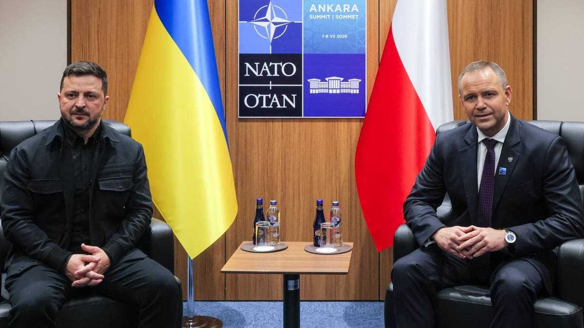 Президент Польщі Кароль Навроцький та президент України Володимир Зеленський зустрілися в Анкарі / фото: KPRP Марек Боравський
