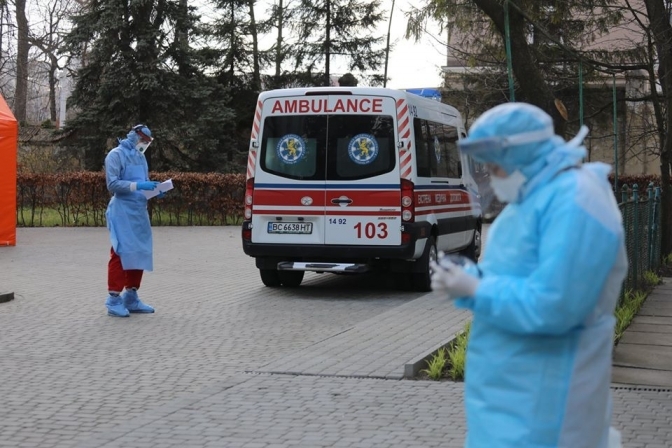 Чи є місця для хворих на коронавірус у лікарнях Львова
