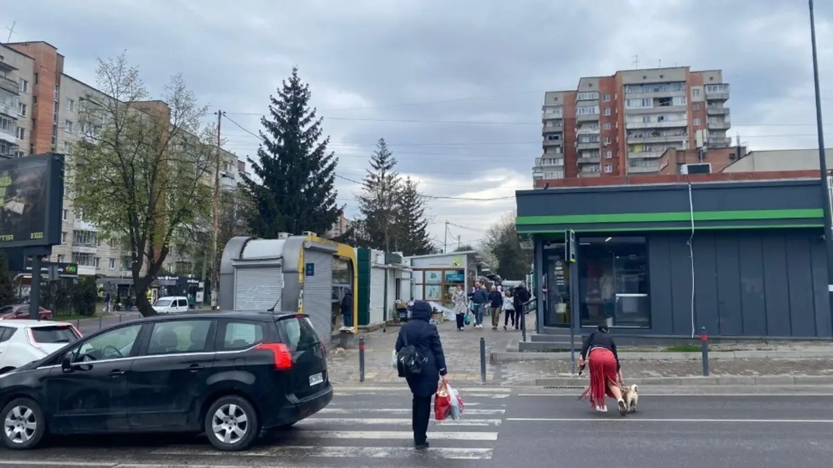 Дев'ять МАФів з вулиці Мазепи перенесуть через реконструкцію