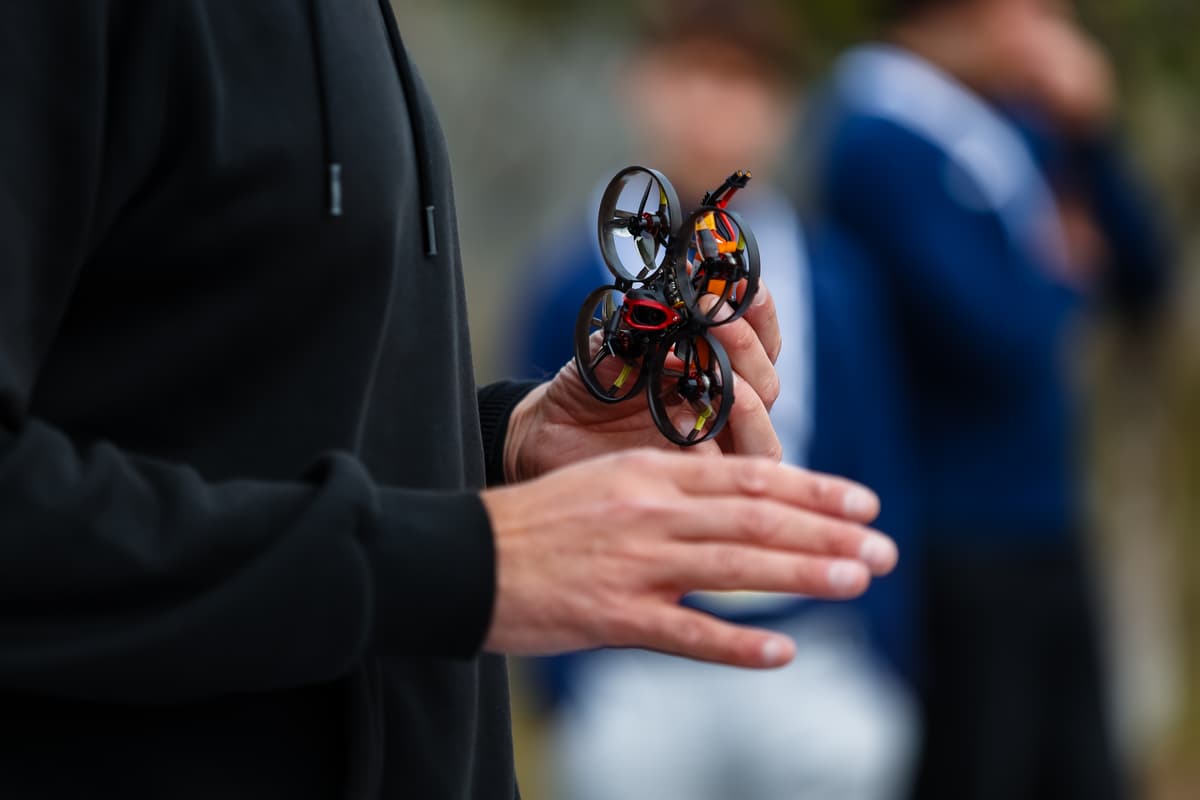 У всіх школах зможуть навчати керування дронами й не тільки: як змінять курс "Захист України"