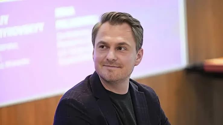 Зеленський підписав указ про відсторонення Кравченка від посади генпрокурора