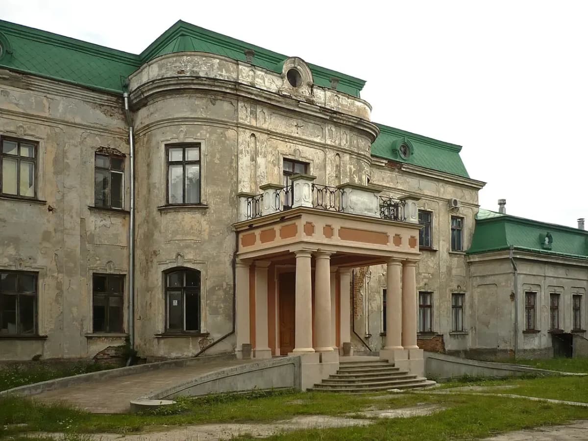 "Галицький Версаль" у Шептицькому: як розкішний родинний палац Потоцьких опинився на межі руйнації