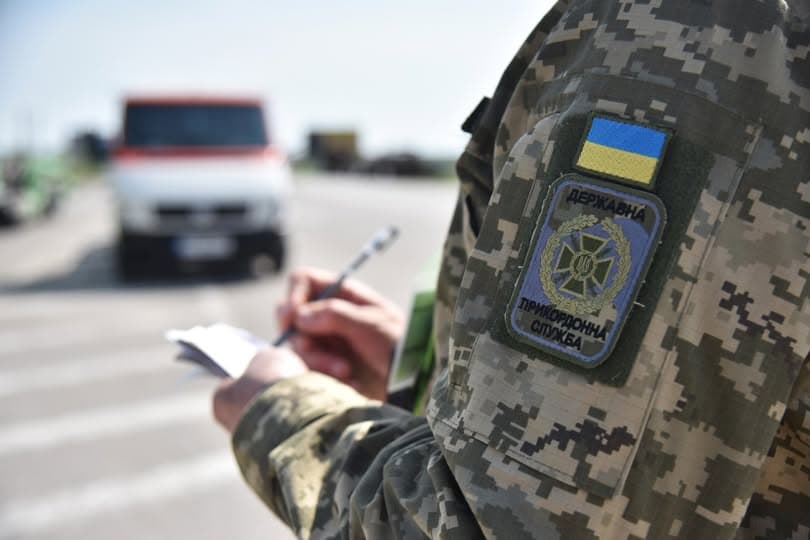 "Краківець" і "Шегині" найбільш завантажені: яка ситуація на кордоні Львівщини