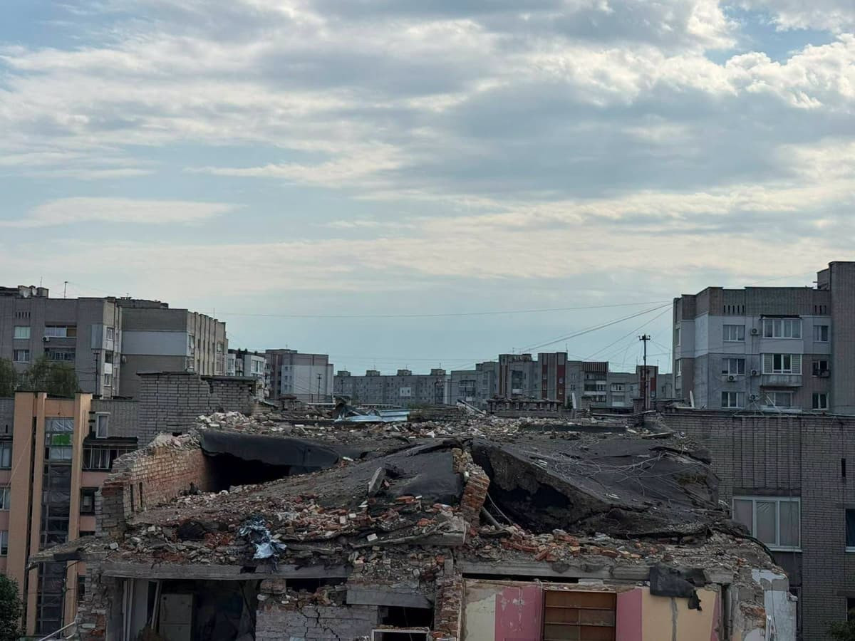 У Львові триває обстеження будинку на Патона, 25, пошкодженого російською атакою