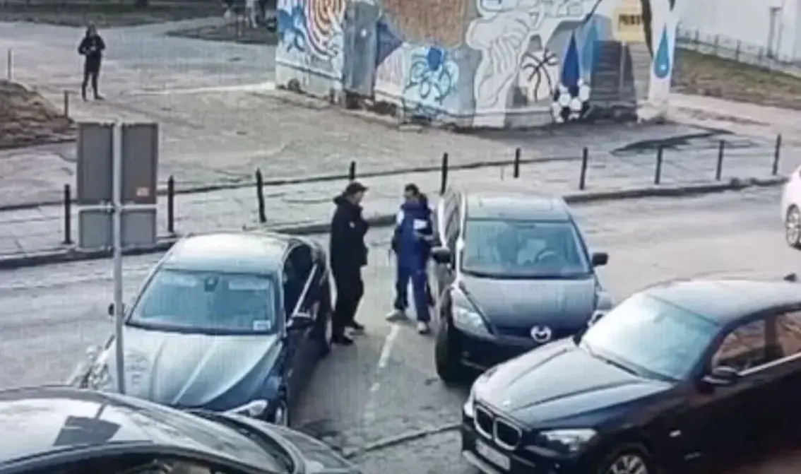 У Львові чоловік напав на інспектора з паркування: суд виніс вирок