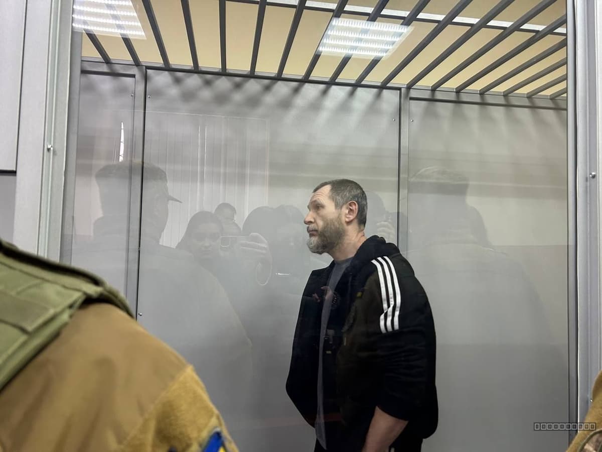 Суд оголосив перерву до завтра: як пройшло нове засідання у справі вбивства Андрія Парубія