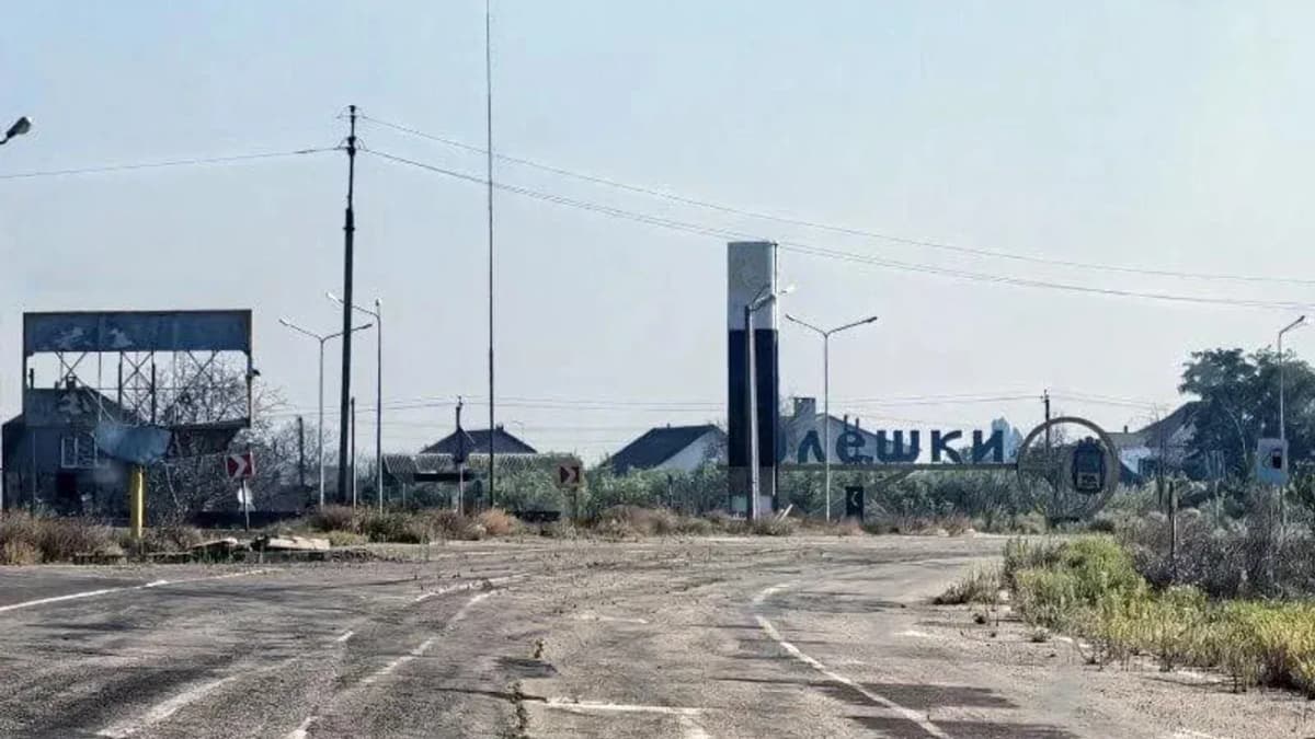 Попри небезпеку жителі окупованих Олешок намагаються виїхати з міста