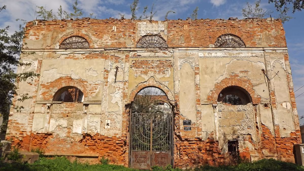 У Стрию прагнуть відновити найбільшу на заході України синагогу