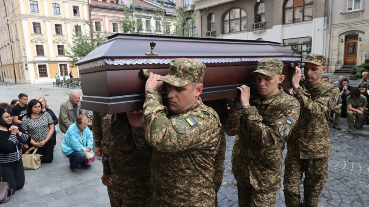 Львів попрощається з двома Героями: їхня історія