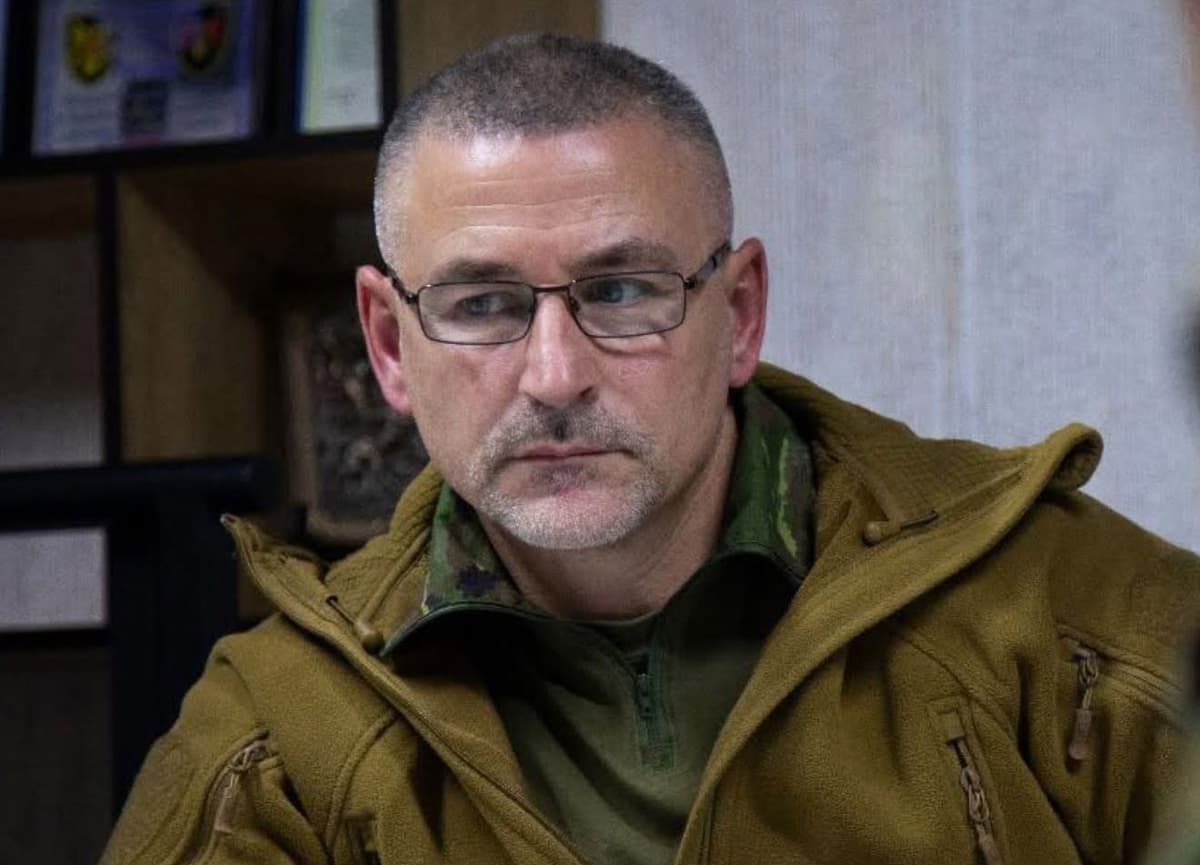 "Передаю повністю боєздатне угруповання": Віктор Ніколюк іде з посади командувача ОК "Схід"