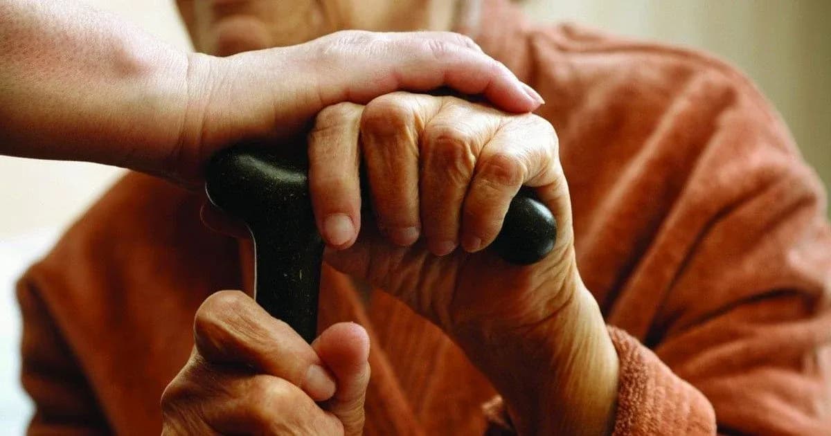 Залишився на вулиці у 76 років: історія киянина збурила мережу та змусила владу екстрено звернутися до містян