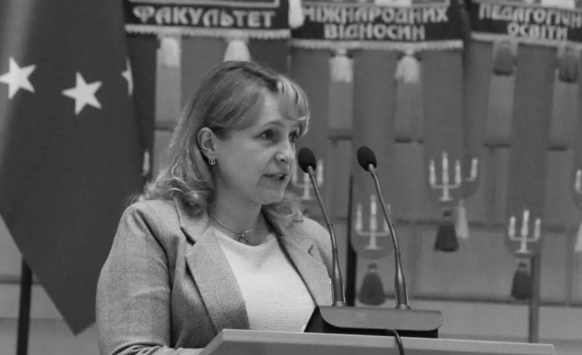 На 49-му році життя померла доцентка факультету журналістики Львівського університету