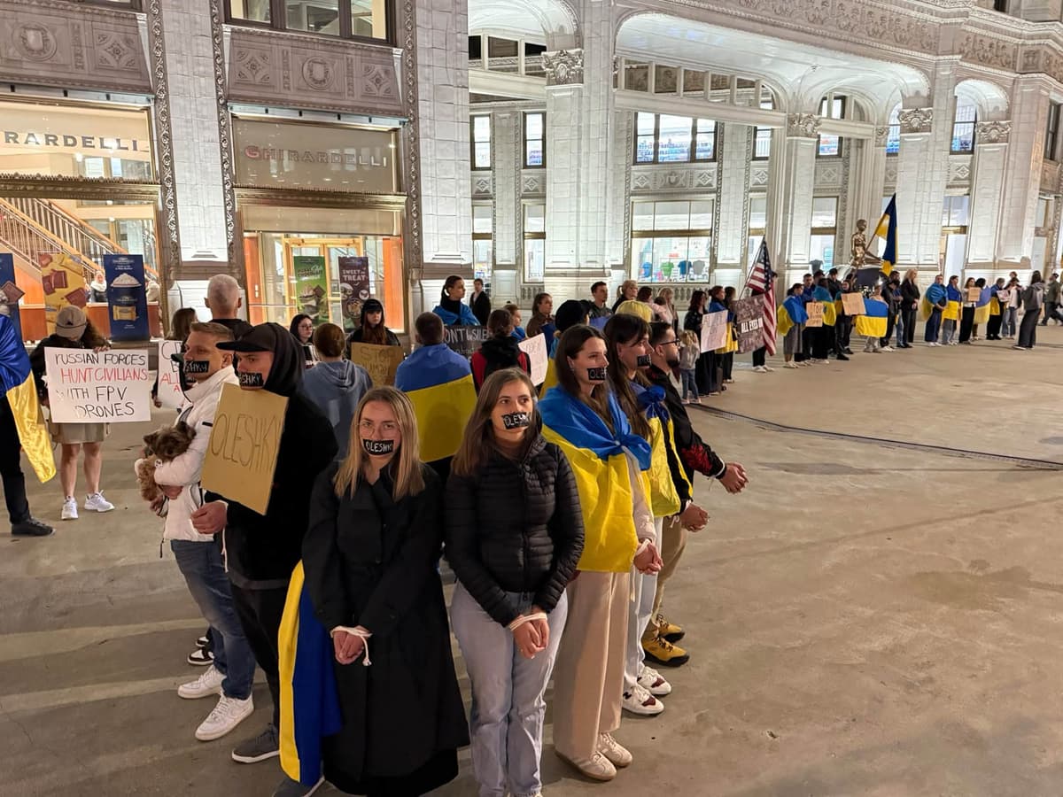 Без їжі, води та медикаментів: у Чикаго закликали врятувати тисячі цивільних в Олешках