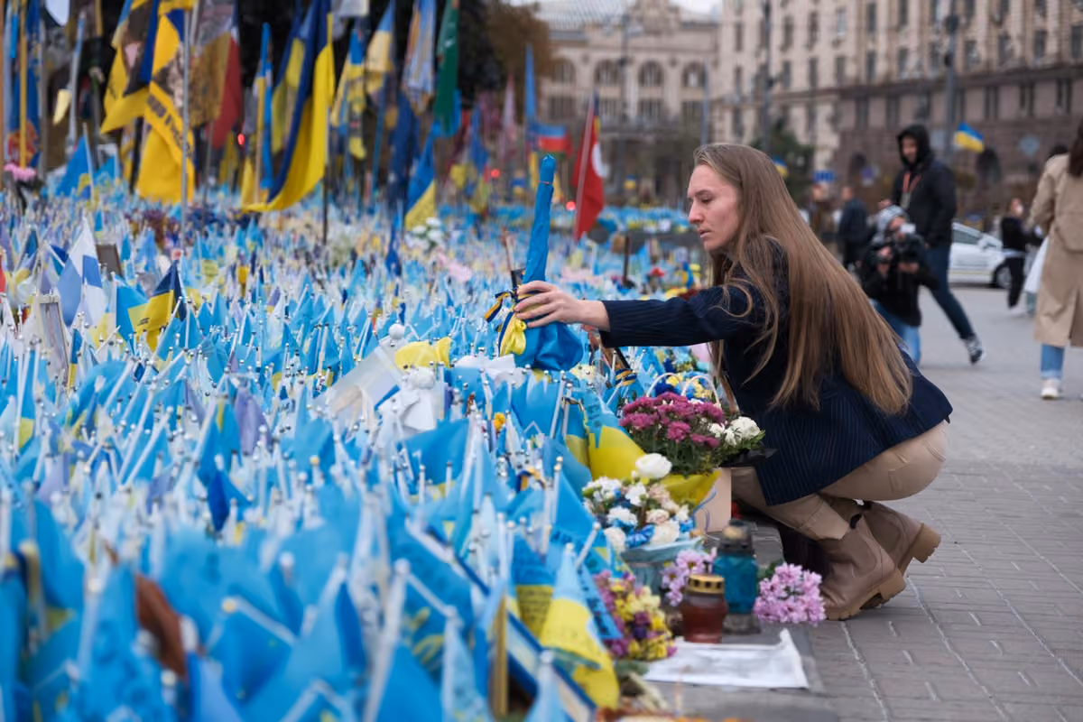 Столиця зупинятиметься на 60 секунд: у Києві щодня перекриватимуть рух під час хвилини мовчання