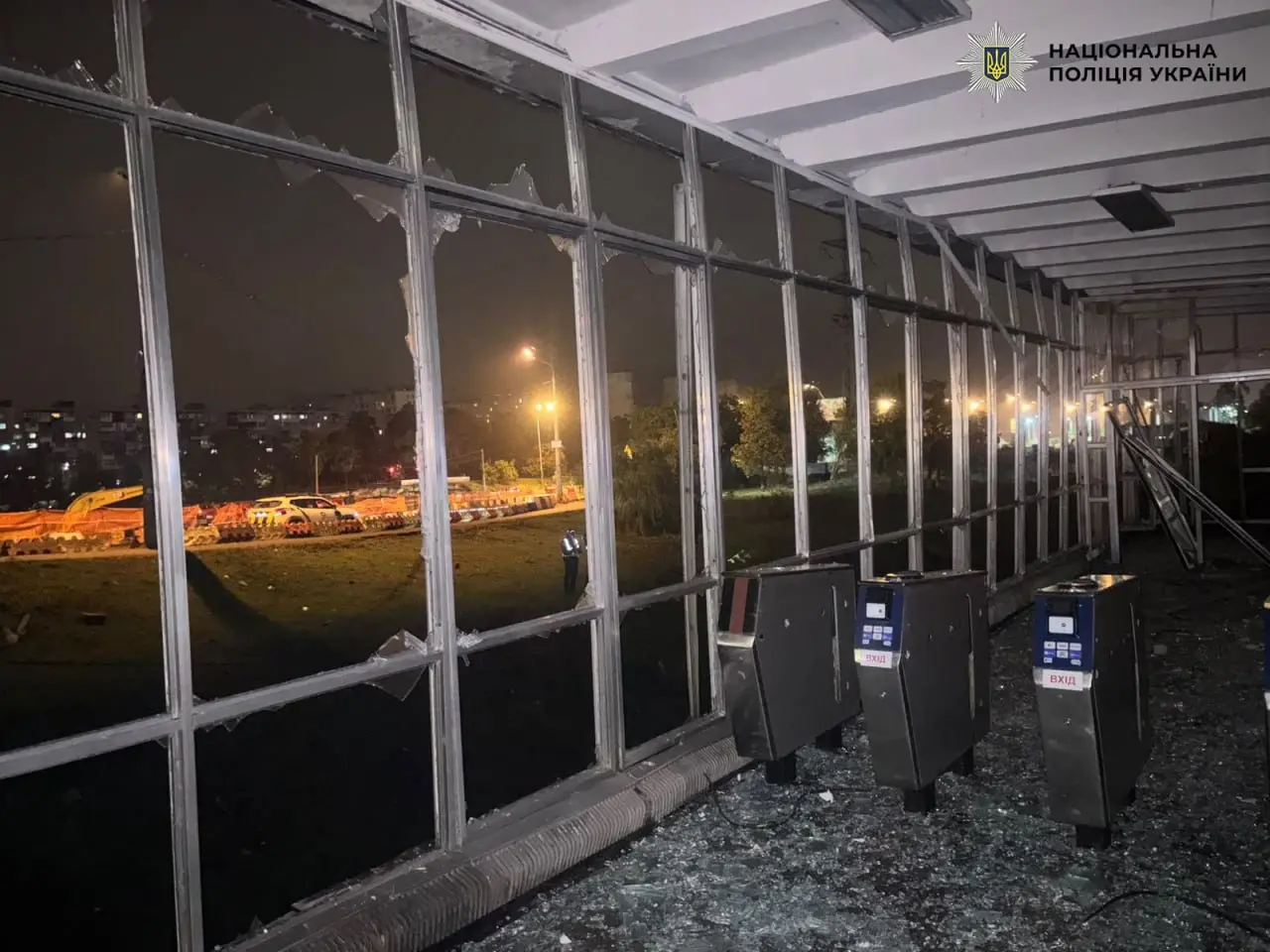 Метро "Чернігівська" закрили на невизначений термін: як тепер їздитимуть поїзди