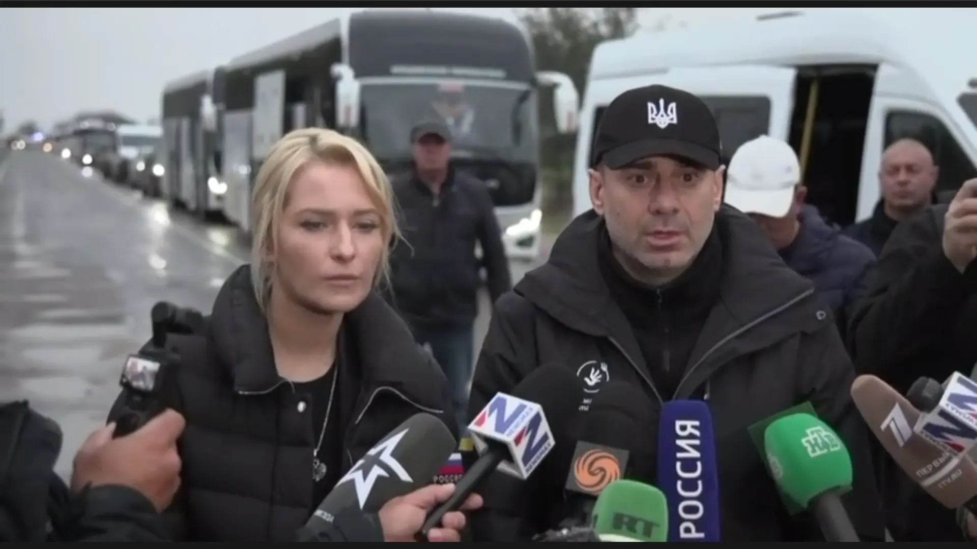 "Перед приїздом журналістів в Олешках "причепурили" вулиці", — медіа