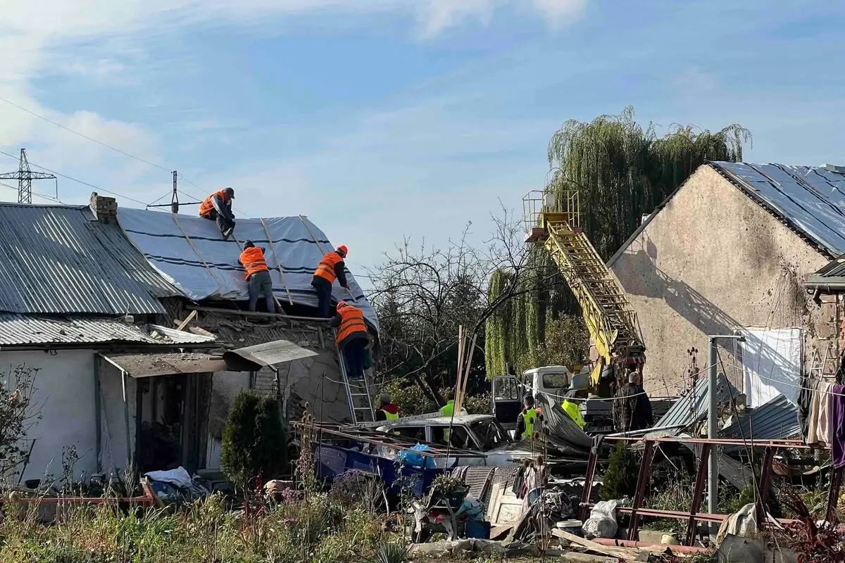 Удар по селу біля Львова. Як ліквідовують наслідки