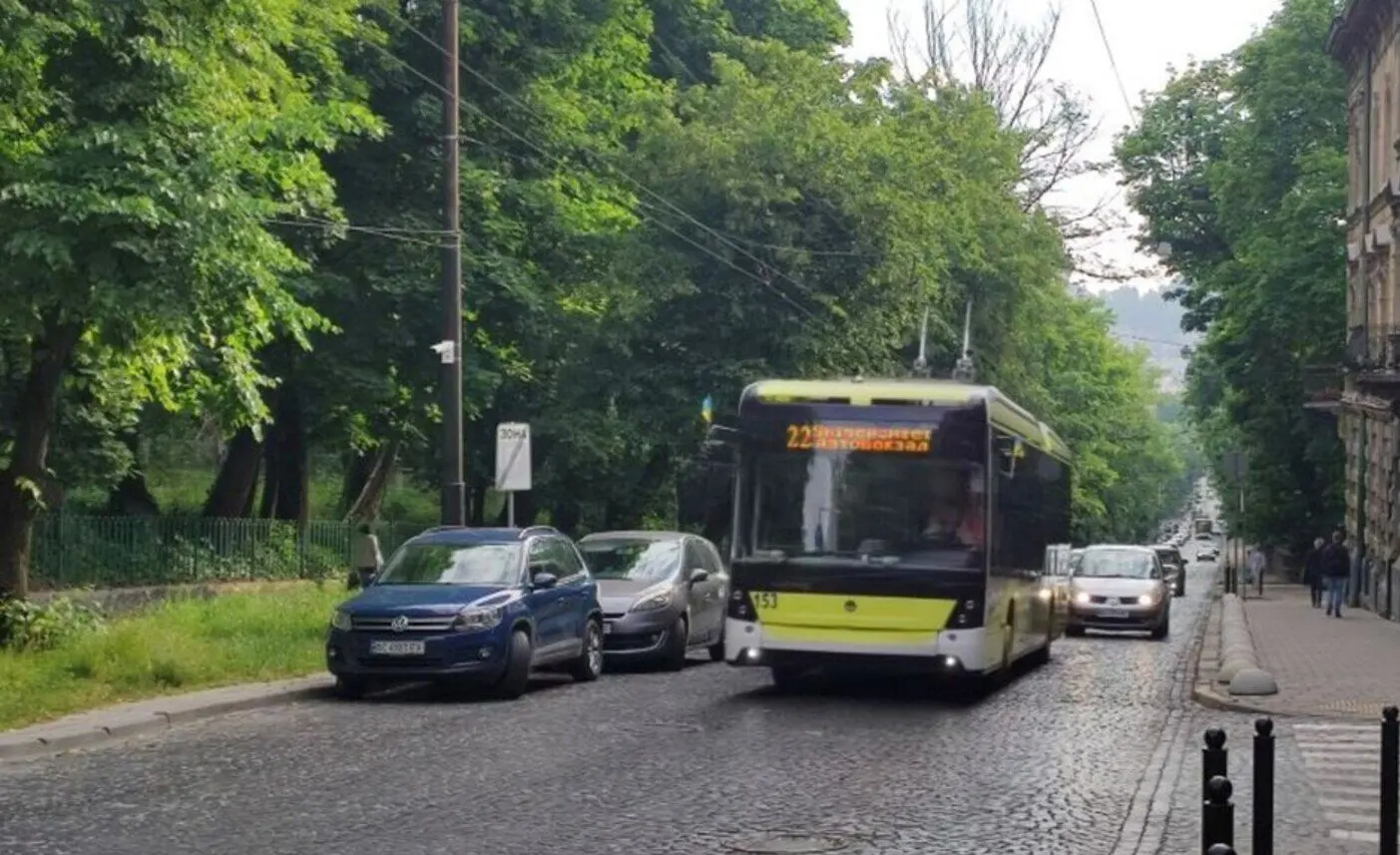 У Львові змінили схему руху двох тролейбусних маршрутів: як курсують