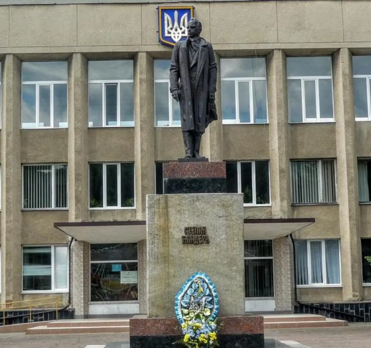 У Польщі відмовилися від співпраці з містом на Львівщині через рішення про рік Шухевича та УПА